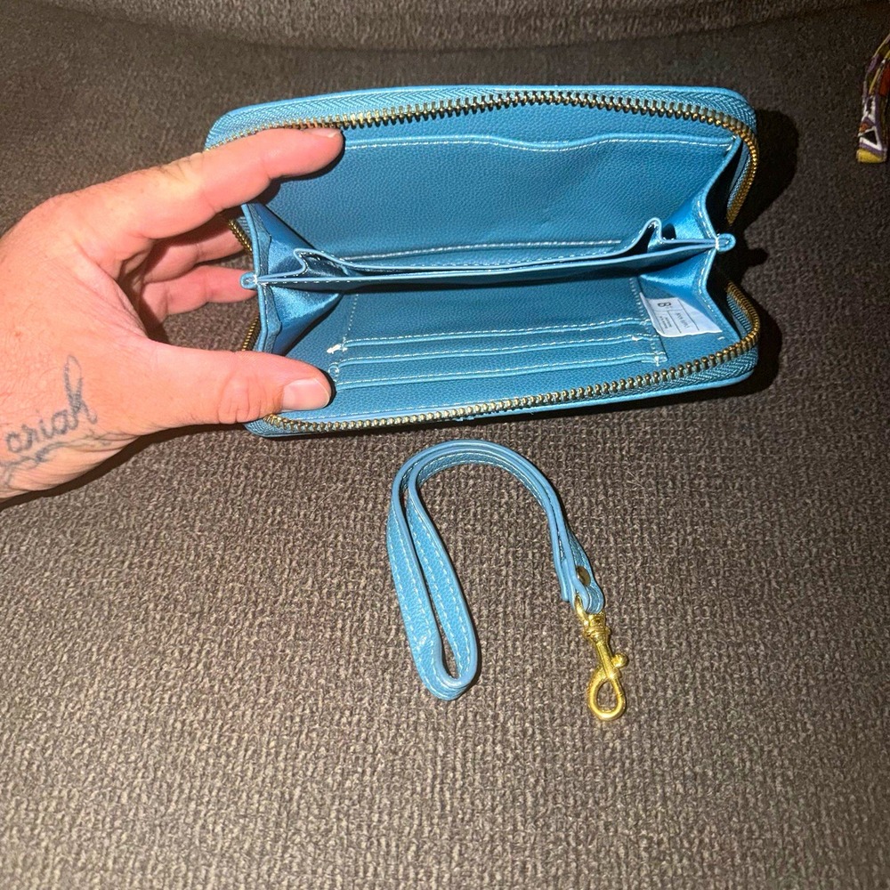 Blue Solid Zip-Around Women's Faux Leather Wallet w/ Zipper, Card Slots